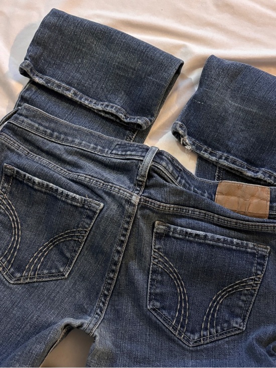 Hollister Vintage 2000’s Women’s Light Blue Lowrise Bootcut Jeans - Picture 3 of 4